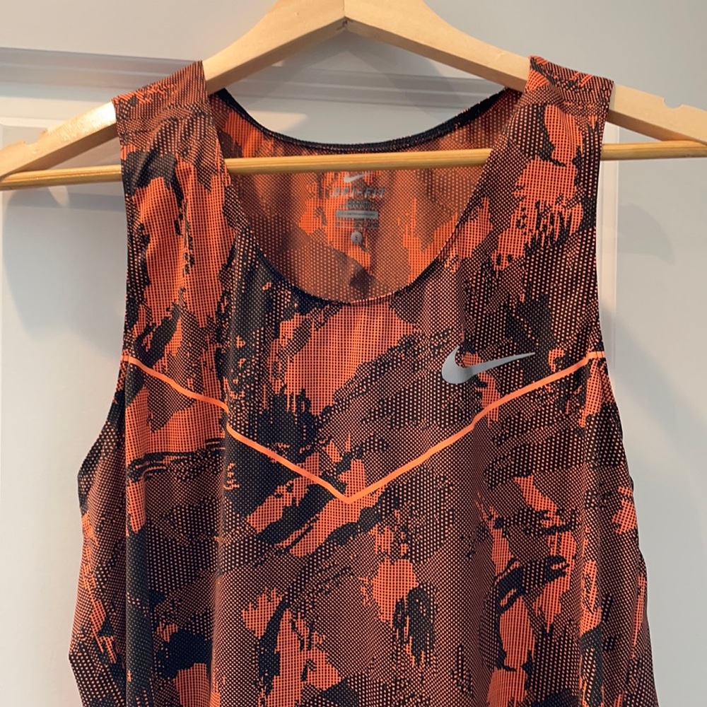 Nike tank perfect condition
